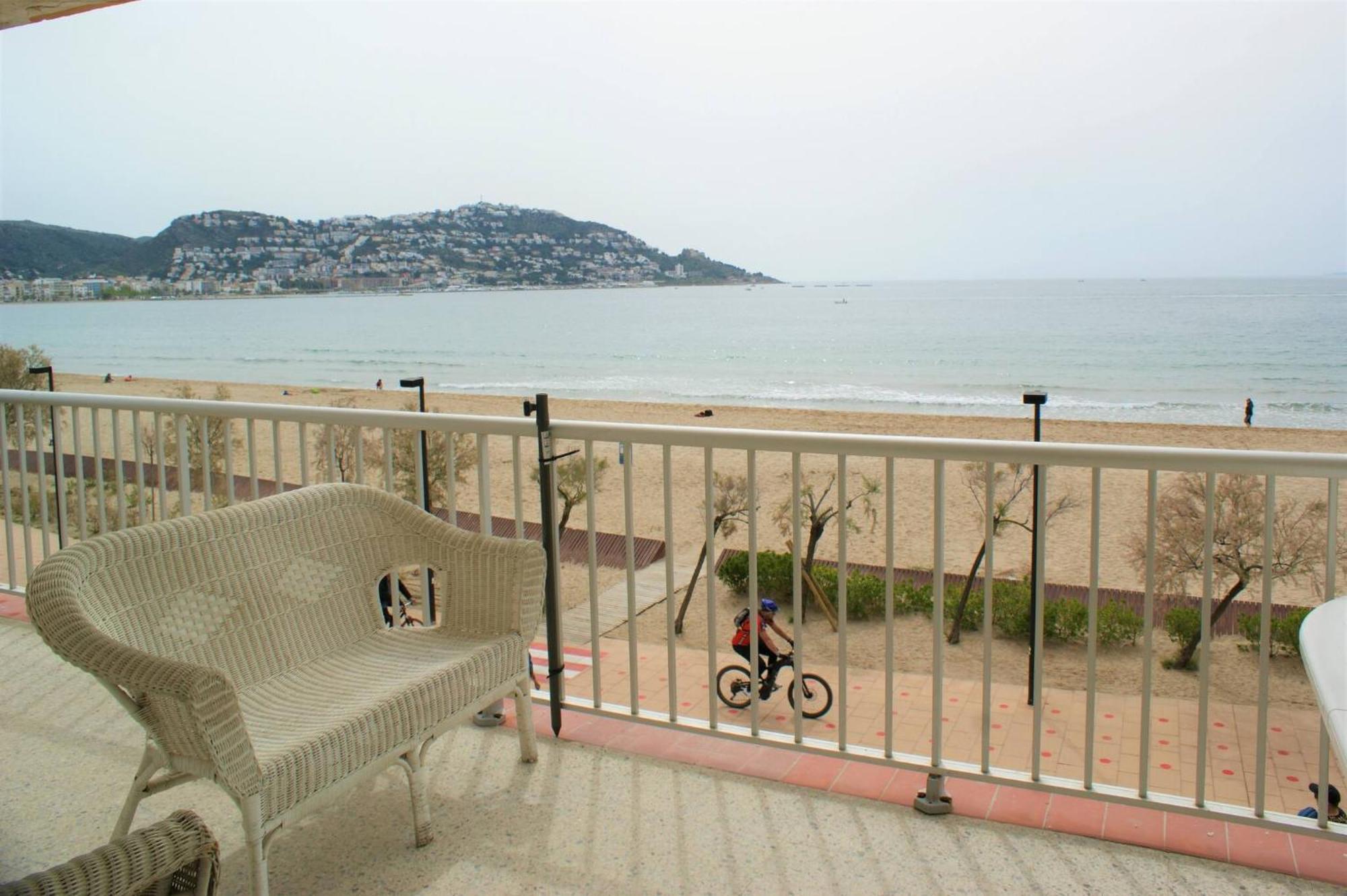 Apartamento En Primera Linea De Mar, Roses Av-06 外观 照片